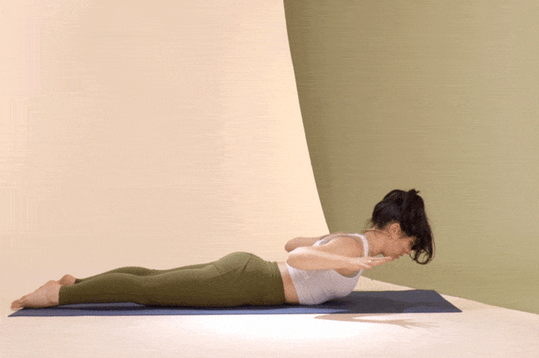 Helen Phelan - Swan With Shoulder Squeeze